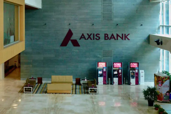 Axis Bank Secures $500M Loan for Green and Blue Projects in India