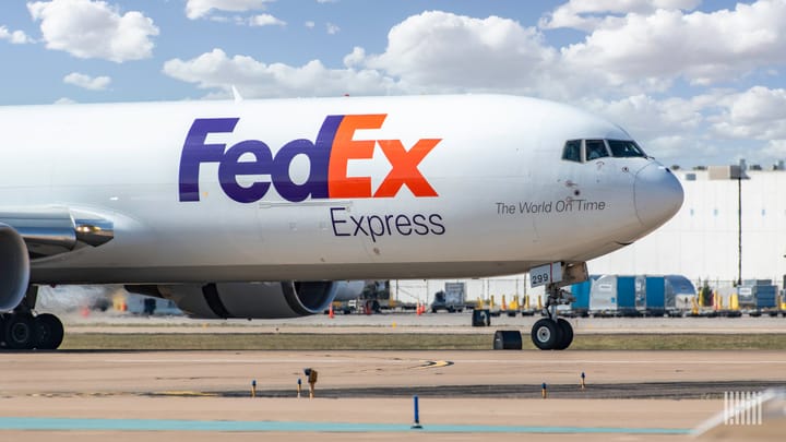 FedEx Expands Sustainable Aviation Fuel Use at Chicago and Miami Airports